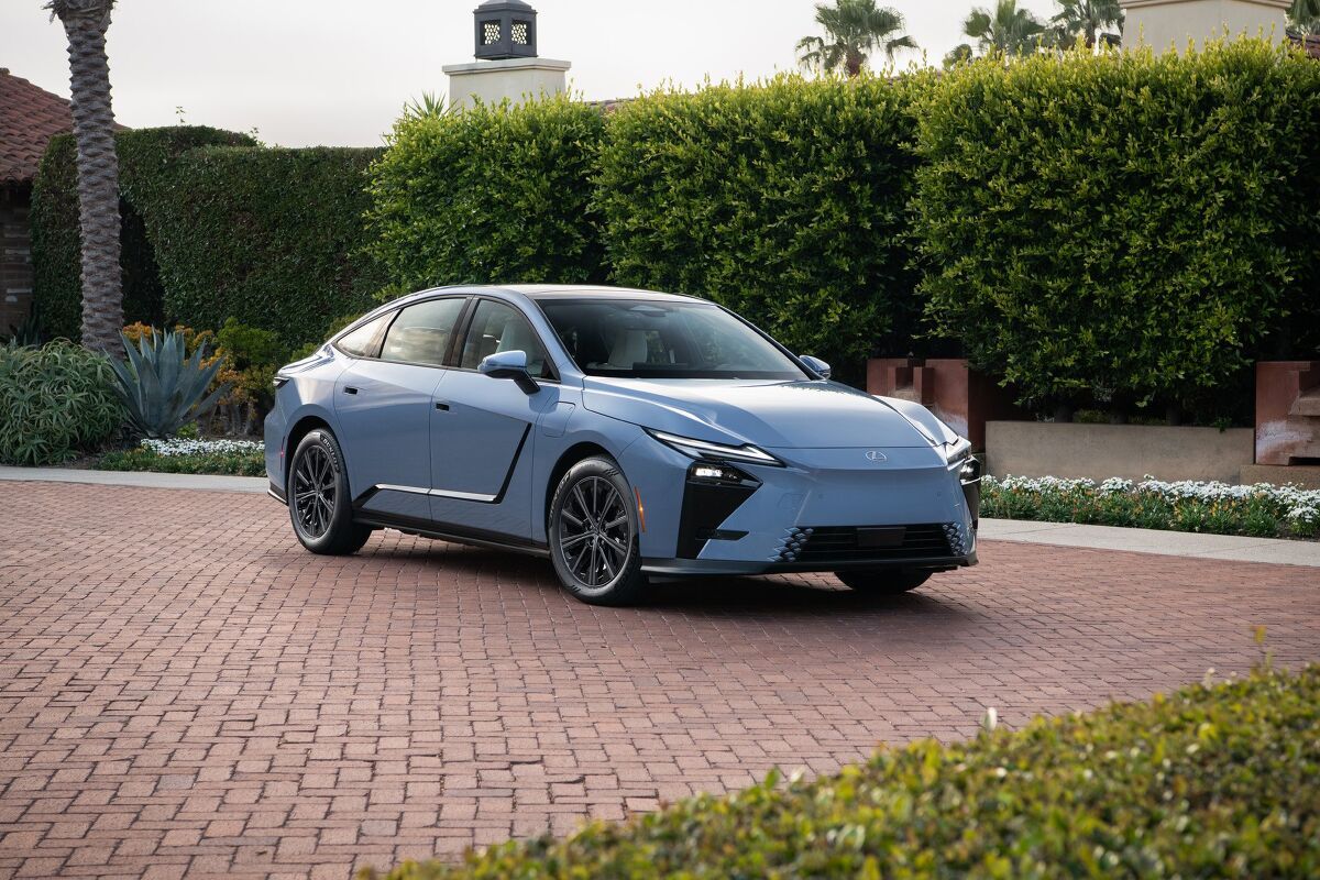 2026 Lexus ES First Drive Review: Comfort Two Ways