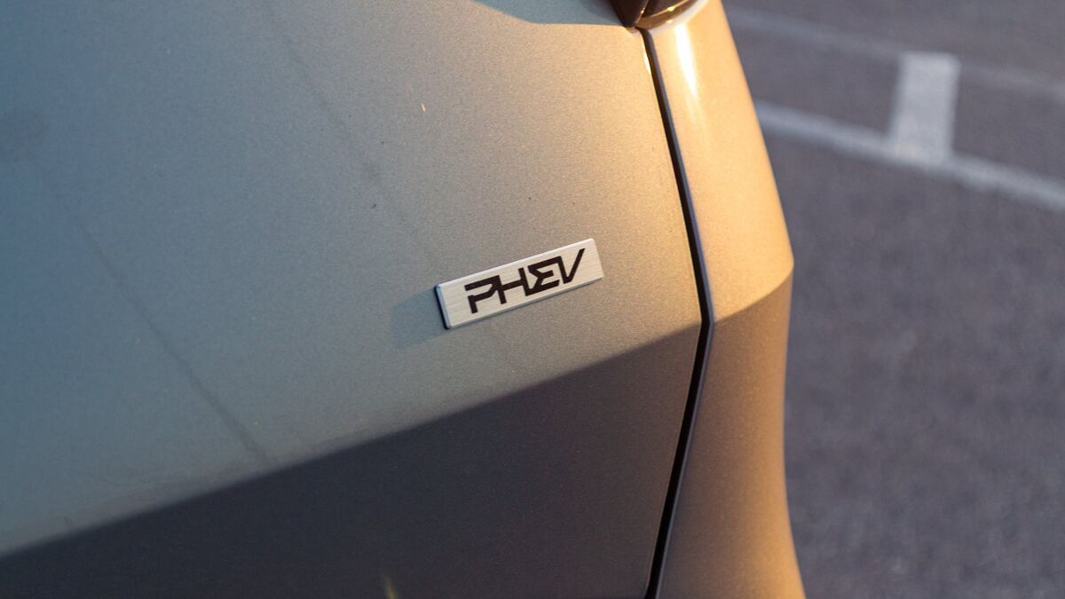 2026 Kia Sportage PHEV Review: Pricey All-Rounder
